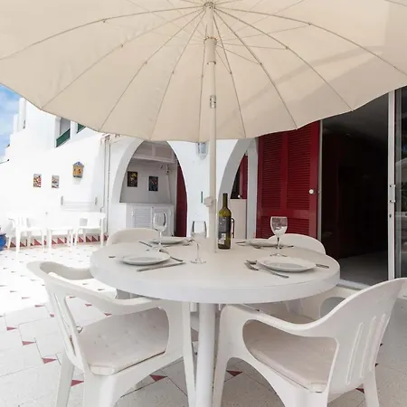 Apartment Park Santiago Iv 69 - Two Bed With Large South Facing Balcony Playa de las Americas (Tenerife)